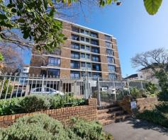 Apartment / Flat for sale in Rondebosch