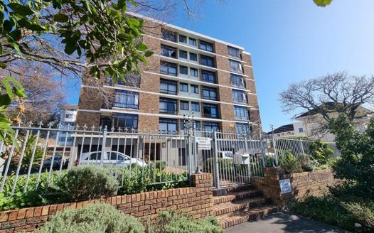 Apartment / Flat for sale in Rondebosch