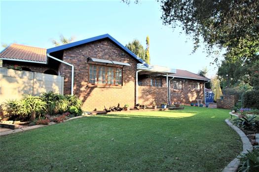 Garsfontein Property : Property and houses for sale in Garsfontein ...