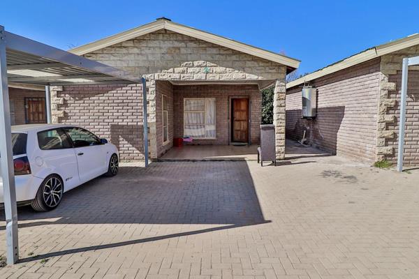 This lovely apartment is 80sqm large, and has 2 bedrooms, a bathroom and an open plan living area.

It is securely located in a ...