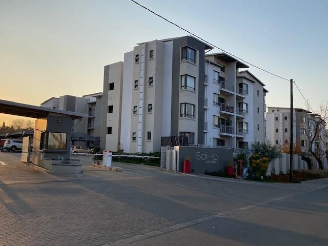 3 Bedroom Apartment / flat for sale in Broadacres - 4 Poplar Ave - Sandton