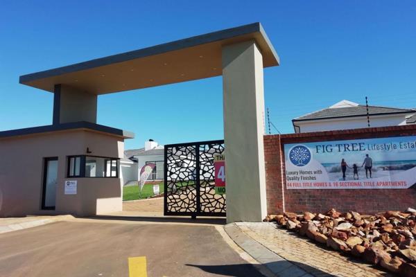 Sea views.
New development in Jeffreys Bay, with good finishes.
Consists of 3 bedrooms 2 ...