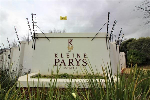 LAST PLOT FOR SALE IN KLEINE PARYS 2

Welcome to an exceptional plot in Paarl South, ideally situated near the vibrant Paarl Mall and ...