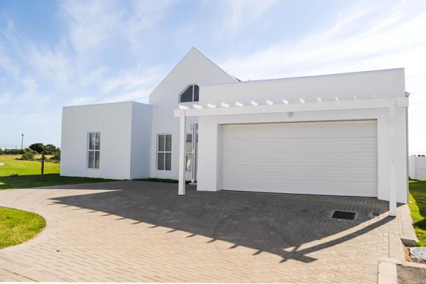 Brand new house to rent in Da Gama Estate.  

House is next to a public open space, quiet and secure.  Walking distance to Curro ...