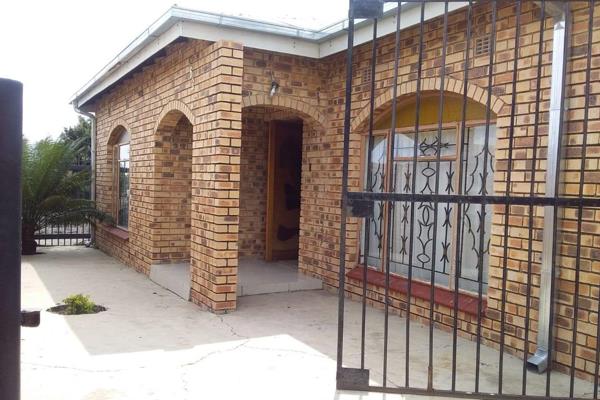 This beautiful house,  in the heart of Mothutlung with 2 Bedrooms, lounge; dining room and 2 toilets, outside; 2 x toilets; garage for ...