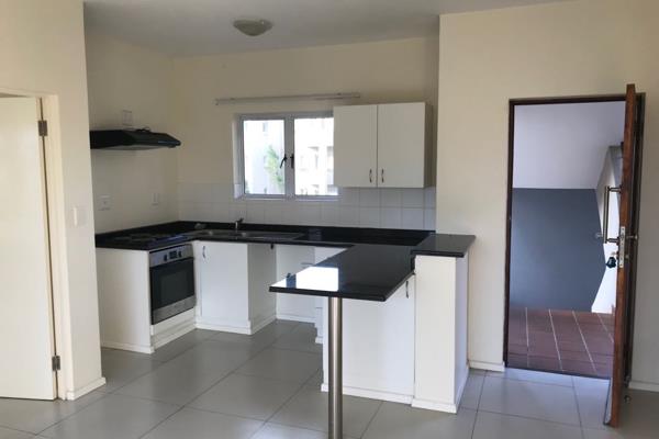 Lovely neat 1 bedroom apartment well situated close to Tiffanys shopping centre. Ideal for single person or couple. The Estate offers ...