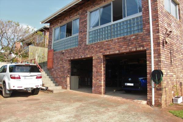 If you are looking for a house with  added security then look no further. Amanzimtoti&#39;s original very secure estate, Panorama Park  ...