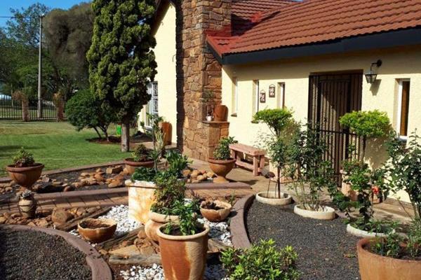 Whether you are looking for a big house for your extended family or need the space for a business this property will be ...