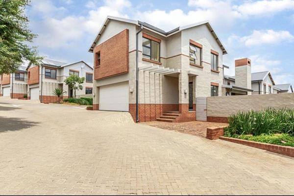 Spectacular Townhouse in Wildlife Estate

Come see this amazing three bedroom ...