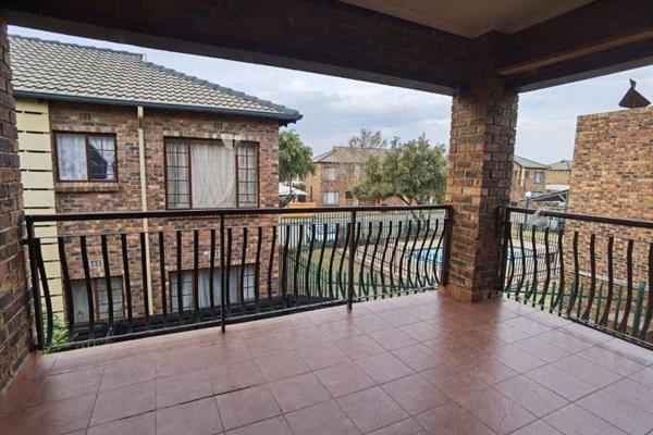 Interior details
Lounge: Open Plan, Sliding Door, Tiled
Bedroom: Tiled
Windows: Steel
Full Bathroom: Half-Tiled, Standard
Kitchen: ...