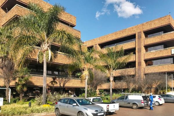 Discover your next office space in the heart of Bedfordview! A spacious 333 sqm office ...