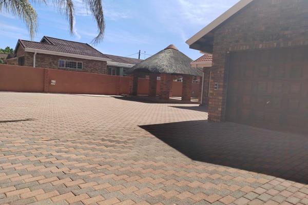 4 Bedroom house for sale in Lethlabile, Brits

This property is in a well developed quiet area in the heart of Lethlabile.  It is close ...