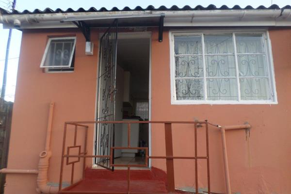 Consisting of 1 bedroom, lounge, kitchen and bathroom. Rental is including water and has a prepaid electricity meter. The unit has a ...