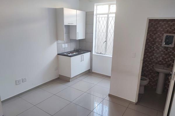 Modern, non-sharing bachelor units of different sizes. Open-plan kitchen and lounge with a kitchenette (sink, cupboards, a stove ...