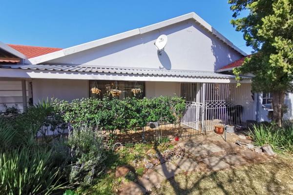 This beautiful property is located in Ext 4 and is close to Spar - The perfect area to purchase in! The home consists of the separate ...