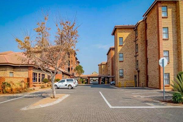 Situated in the beautiful and established Retirement Village located in Montana in the north of Pretoria. 

This Lovely unit consists ...