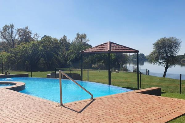 Sole mandate. Very neat and well-maintained apartment situated within the Emfuleni Golf Estate on the Vaal River.

This property ...