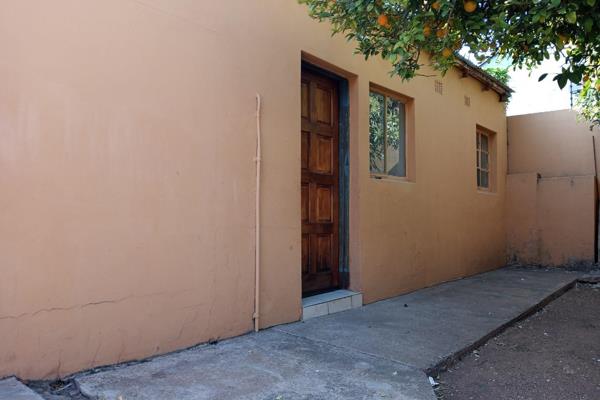 Charming 2-bedroom garden cottage in the heart of Benoni. This cozy home offers a simple ...