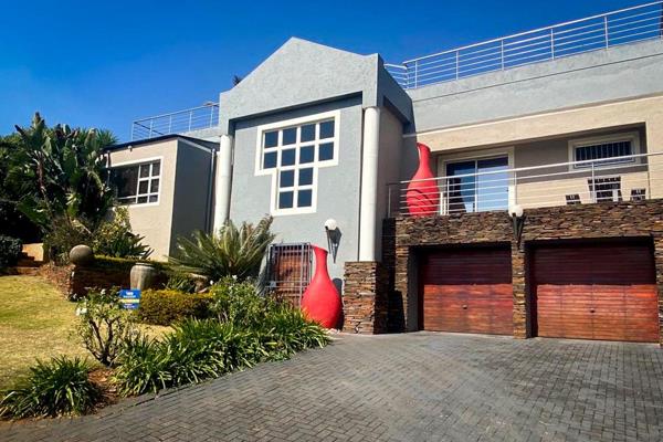 4 Bedroom pet-friendly Family home with a spectacular view over the east of Pretoria, the 85 sqm deck on top of the house with an open ...