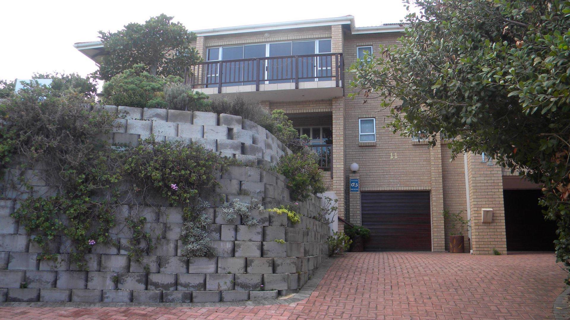 Paradise Beach, Jeffreys Bay Property Property and houses for sale in