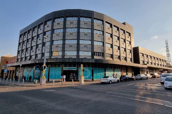 Offering neat, contemporary and clean professional offices to Let in a conveniently ...