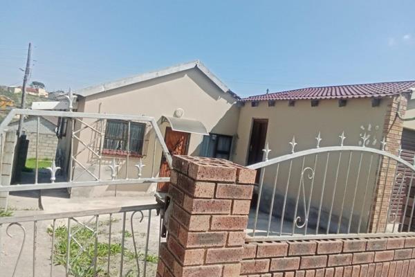 Introducing a stylish 2 bedroom family home to the market.
This home is situated in a lovely street, not too far from the SPCA and ...