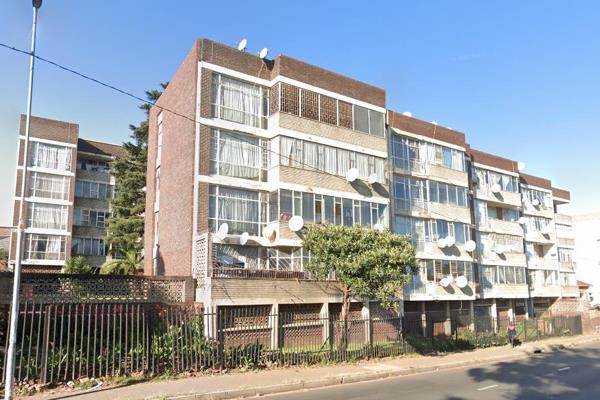 149 SQM of excellence on the sought after Louis Botha Avenue. Here we have a 3.5 bedroom ...