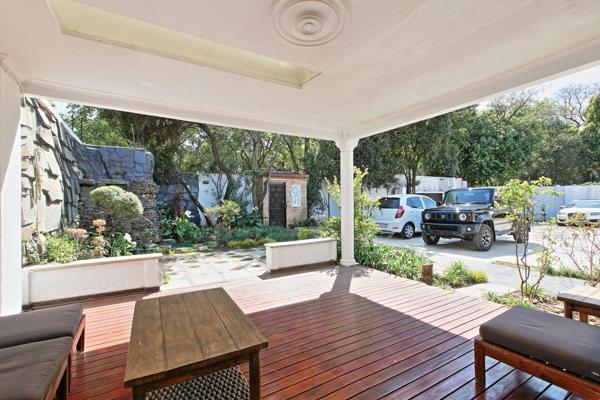 Saxonwold - R4 900 ,000

A unique property, a home or office - you choose, with real income potential . A classic Saxonwold house ...