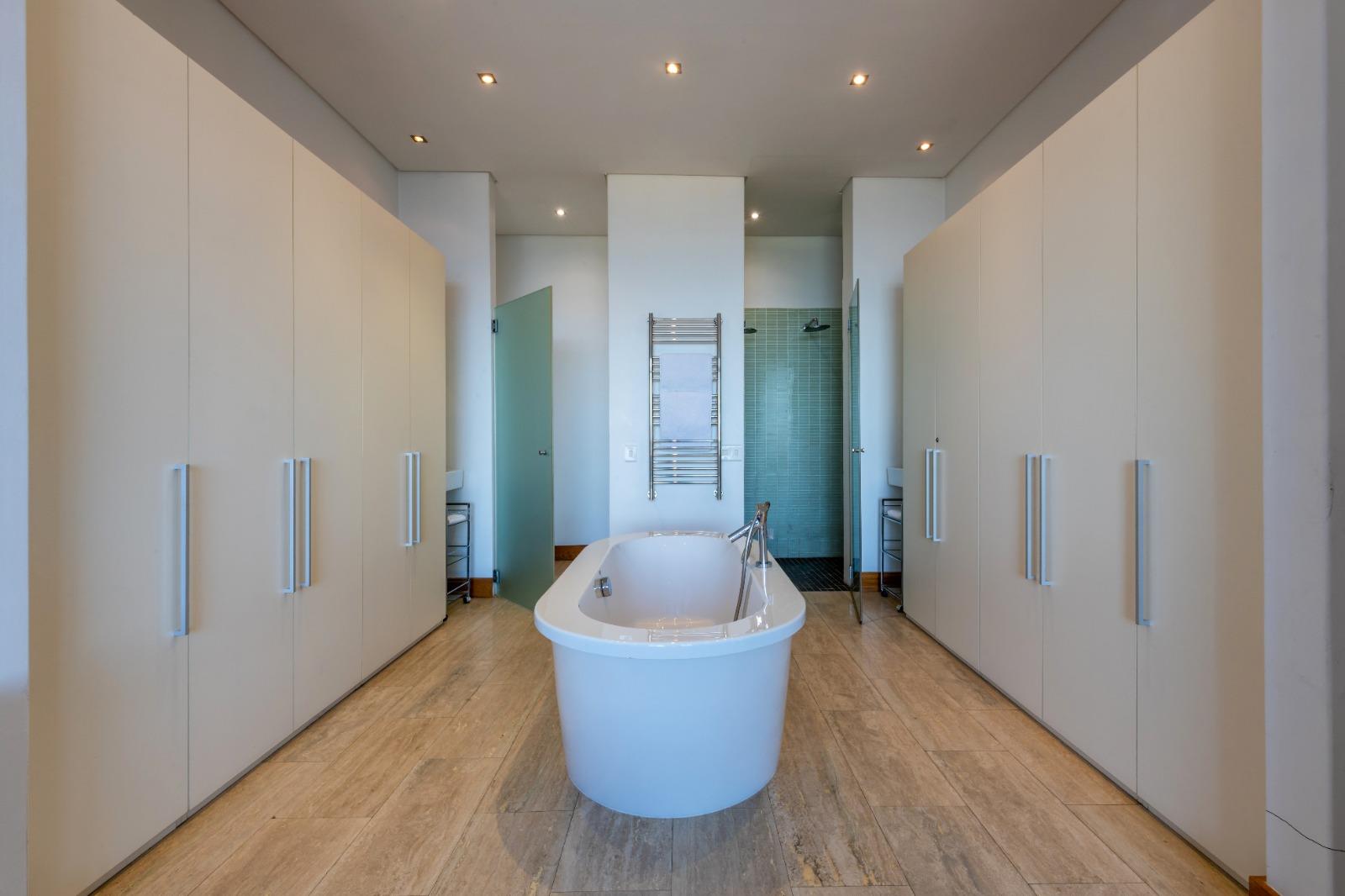 Photo of 3 Bedroom Apartment / flat to rent in Plettenberg Bay Central