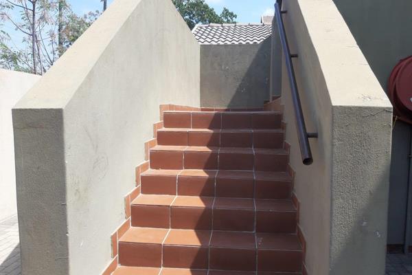Lovely 2 Bedroom Up stairs apartment in a secure area.

Pre paid water and electricity. 

Available : Immediately