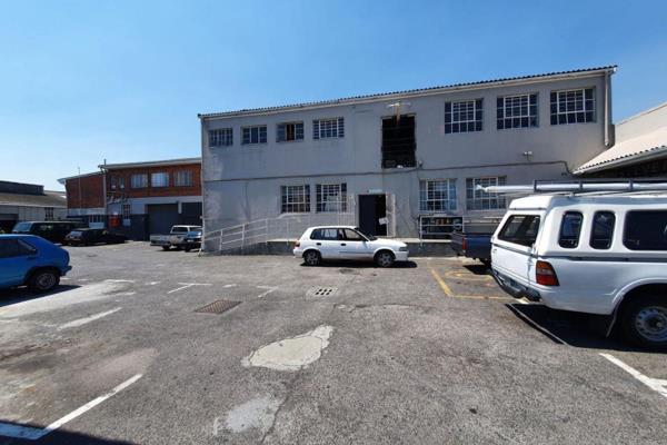 246 m2 Industrial unit with a small office
Tenanted till  July 2025
Rent income 15,784 ...