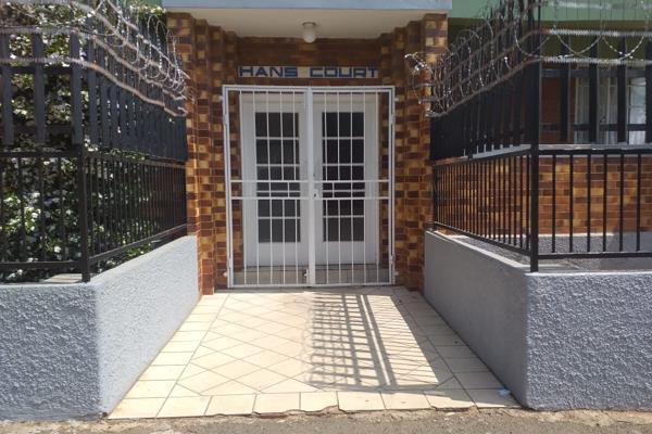 Available Immediately!!! Nestled in the heart of Rosettenville, Bachelor unit, full bathroom.
The kitchen has newly installed with granite tops and ample cupboard space. 
Close to malls and shops – on bus route and 10 minutes from Jhb Cbd
Fully Fenced
Secure parking