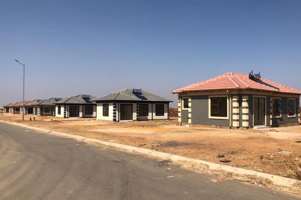 NEW DEVELOPMENTS for sale in WINDMILL PARK, BOKSBURG.

Full Tittle Stands.

Prices From R700000 upwards.

Garage not ...