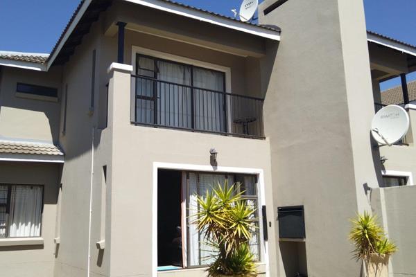 Exclusive Sole Mandate!!! 
This beautiful , modern town house is for sale.  The house consist of  3 spacious bedrooms with tiled ...