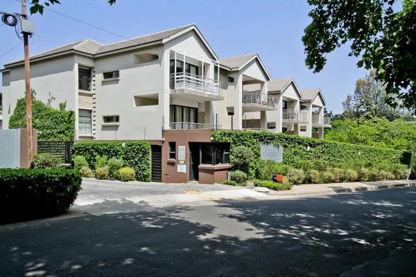 Stupendous upmarket corner  top floor  2 bed 2.5 BATH (mes) LUXURIOUS  APARTMENT FOR ...