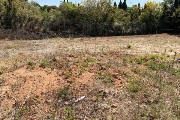 Zoned and subdivision approved for 6 stands 
5200 square meter land will view 
build your dream development today 

Robert Kernot ...