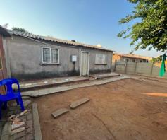 House for sale in Daveyton