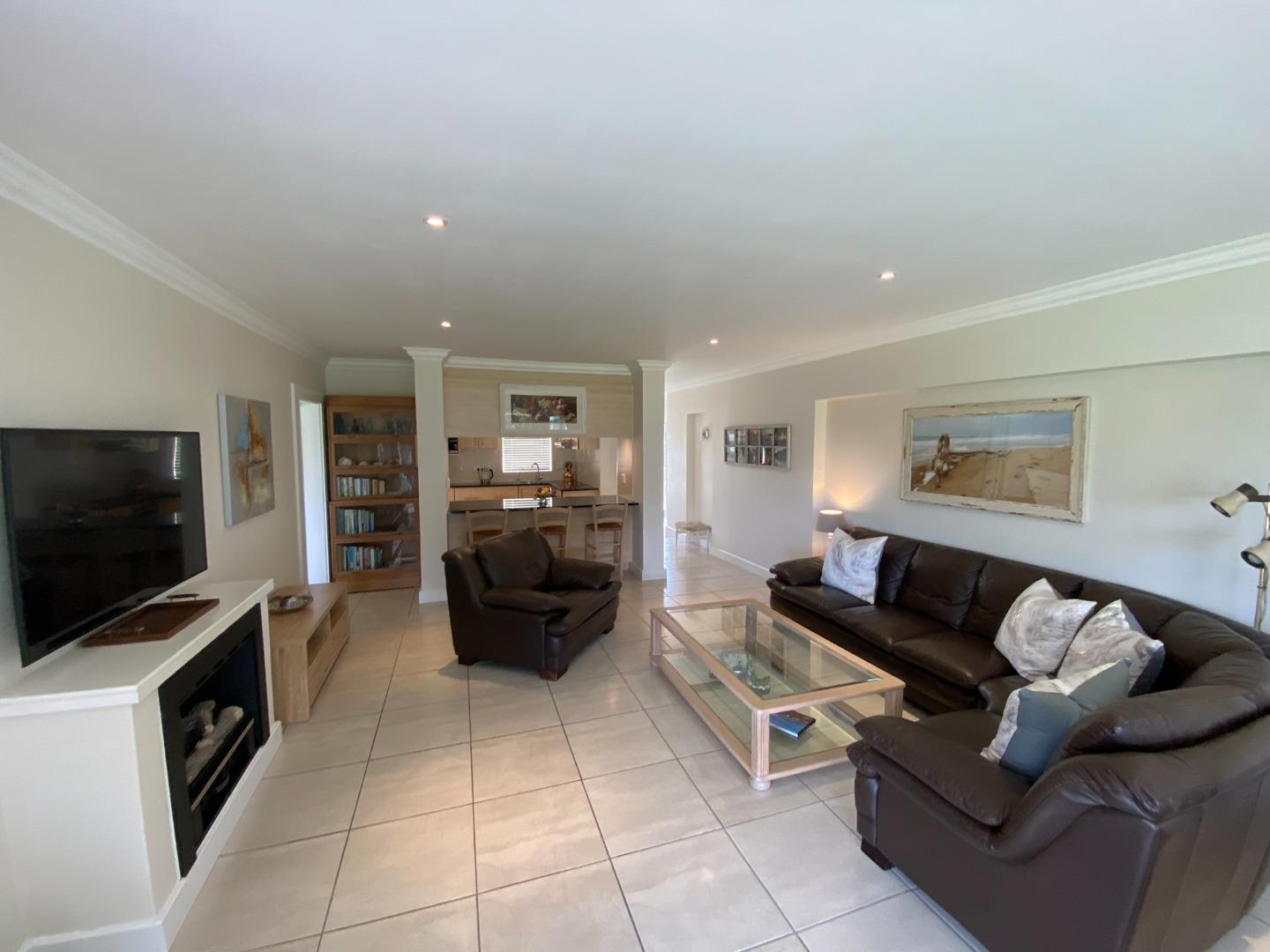 Photo of 3 Bedroom Apartment / flat to rent in Keurbooms River