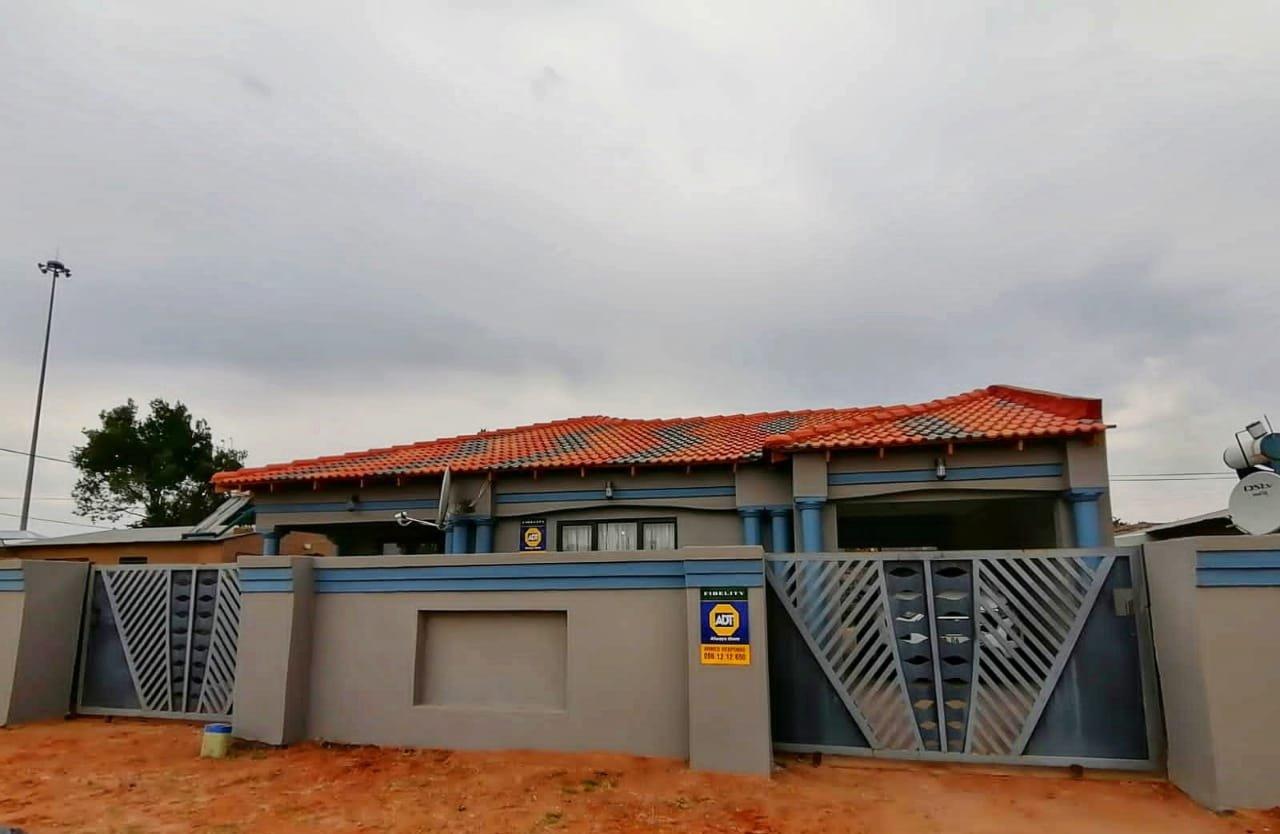 Ipeleng Property Property and houses for sale in Ipeleng