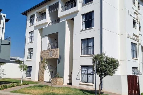 Top Floor One Bedroom - With Balcony

One Bathroom

Open plan living area with neat well ...