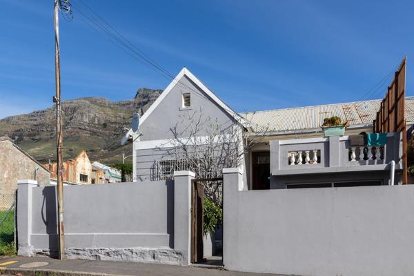 Original home with rent, renovate potential

Currently renovated for use as a hostel for ...