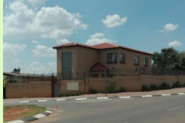 Situated in the quieter part of Lenasia, this double storey bungalore that has six ...