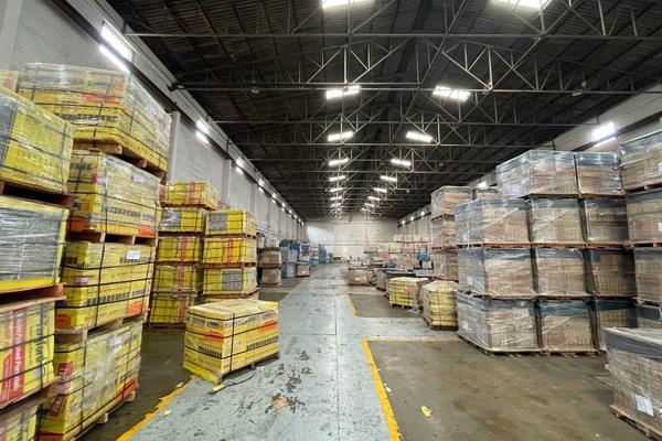 Introducing a rare opportunity to acquire a magnificent 4500m2 triple volume warehouse ...