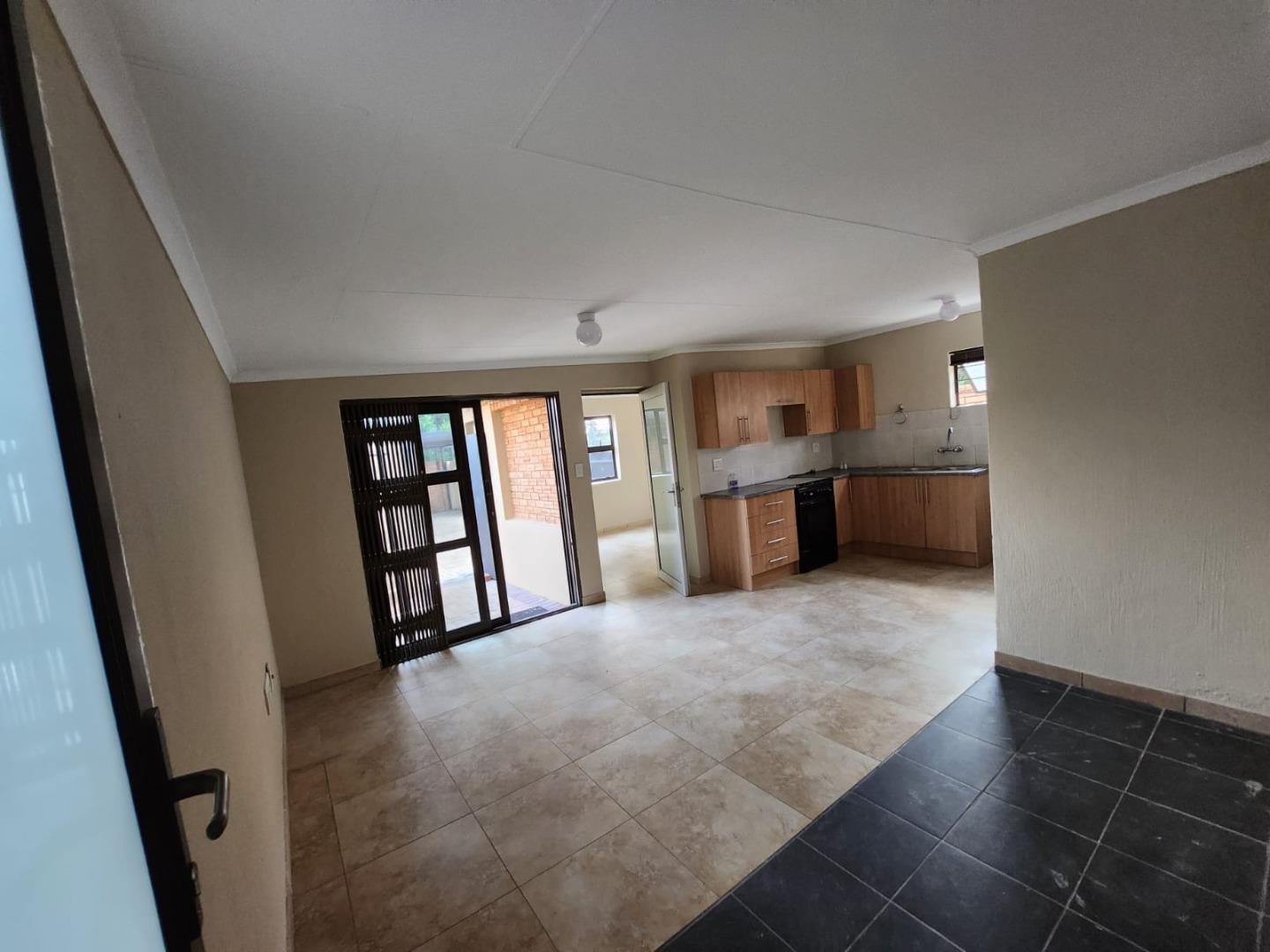 2 Bedroom Apartment / flat to rent in Florida Park Aandblom Street