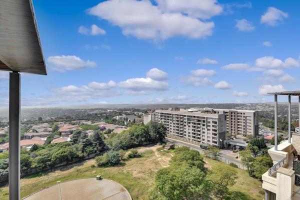 Penthouse in the heavens - in the heart of sandton!
Contemporary ultra-modern 600sqm ...