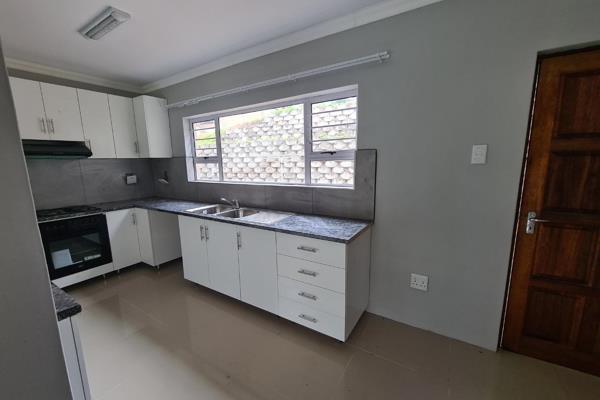 Secure Duplex 3 bedrooms with built in cupboards, full bathroom upstairs, ensuite on ...