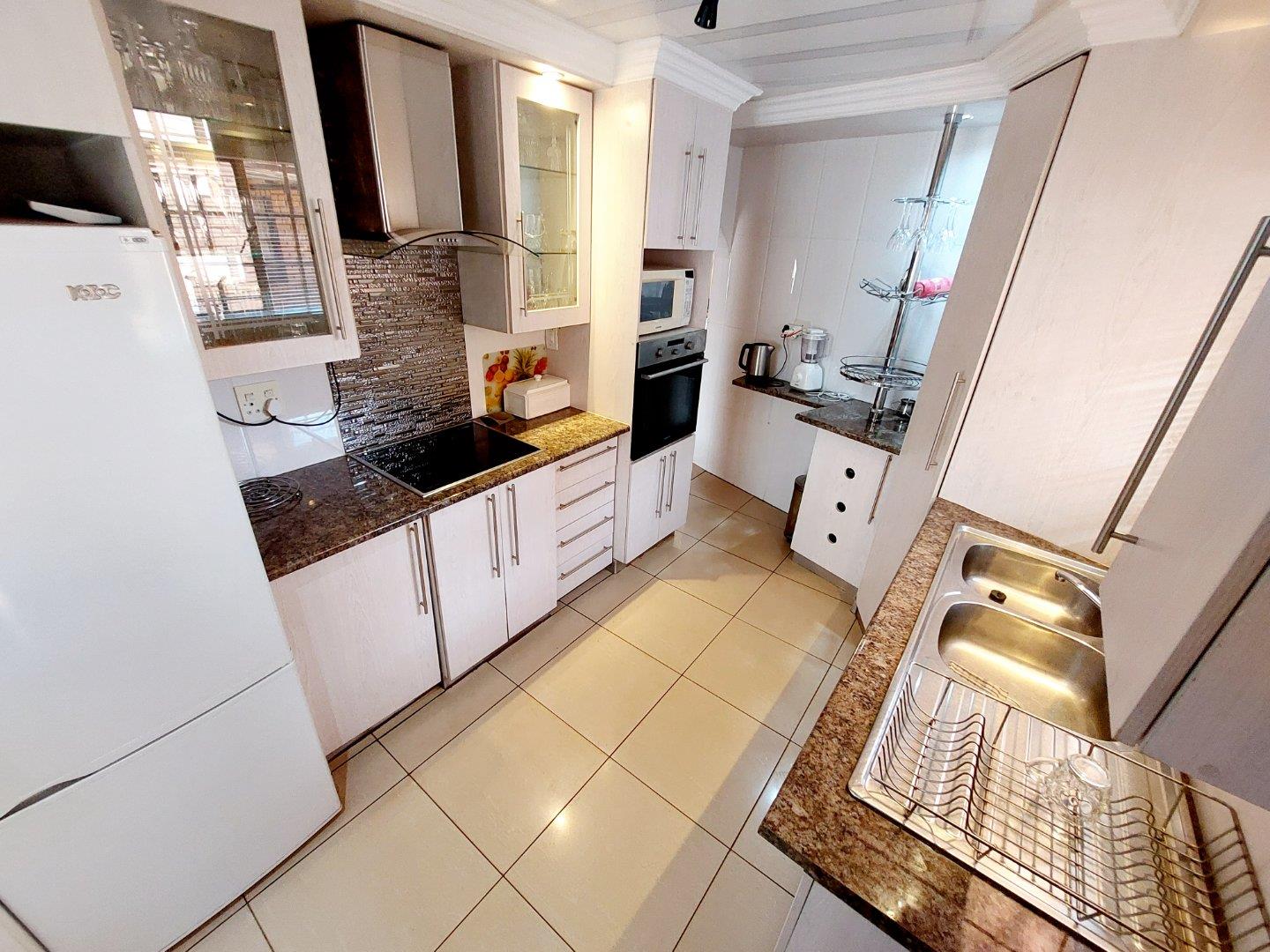 3 Bedroom House for sale in Clarina P24111847037