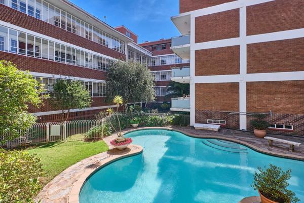 No transfer duty. This is definitely the time to buy, especially when it’s below a million. This comfortable apartment has fitted ...