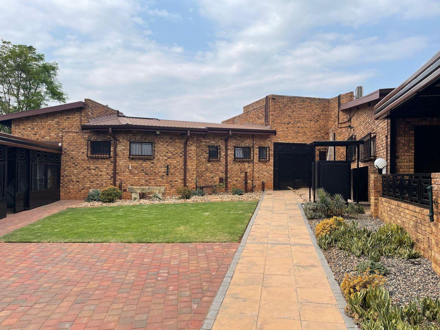 Faerie Glen Property Property and houses for sale in Faerie Glen