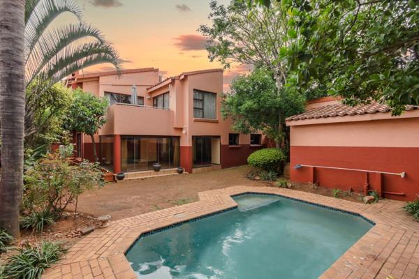 Exclusive Sole Mandate! This is a rare opportunity set in the sought after Bentwood Village.
This is one of the biggest stands in ...